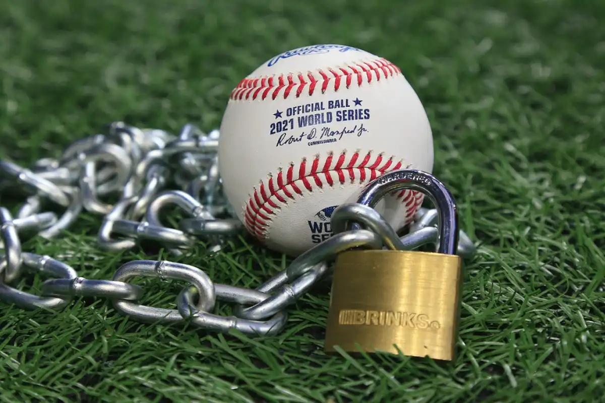 Lockout Update: Keys to the Office of the Commissioner Lost, Locksmith Called