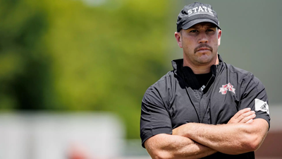 Zach Arnett to return to Mississippi State as Defensive Coordinator. This is like moving back in with your parents.